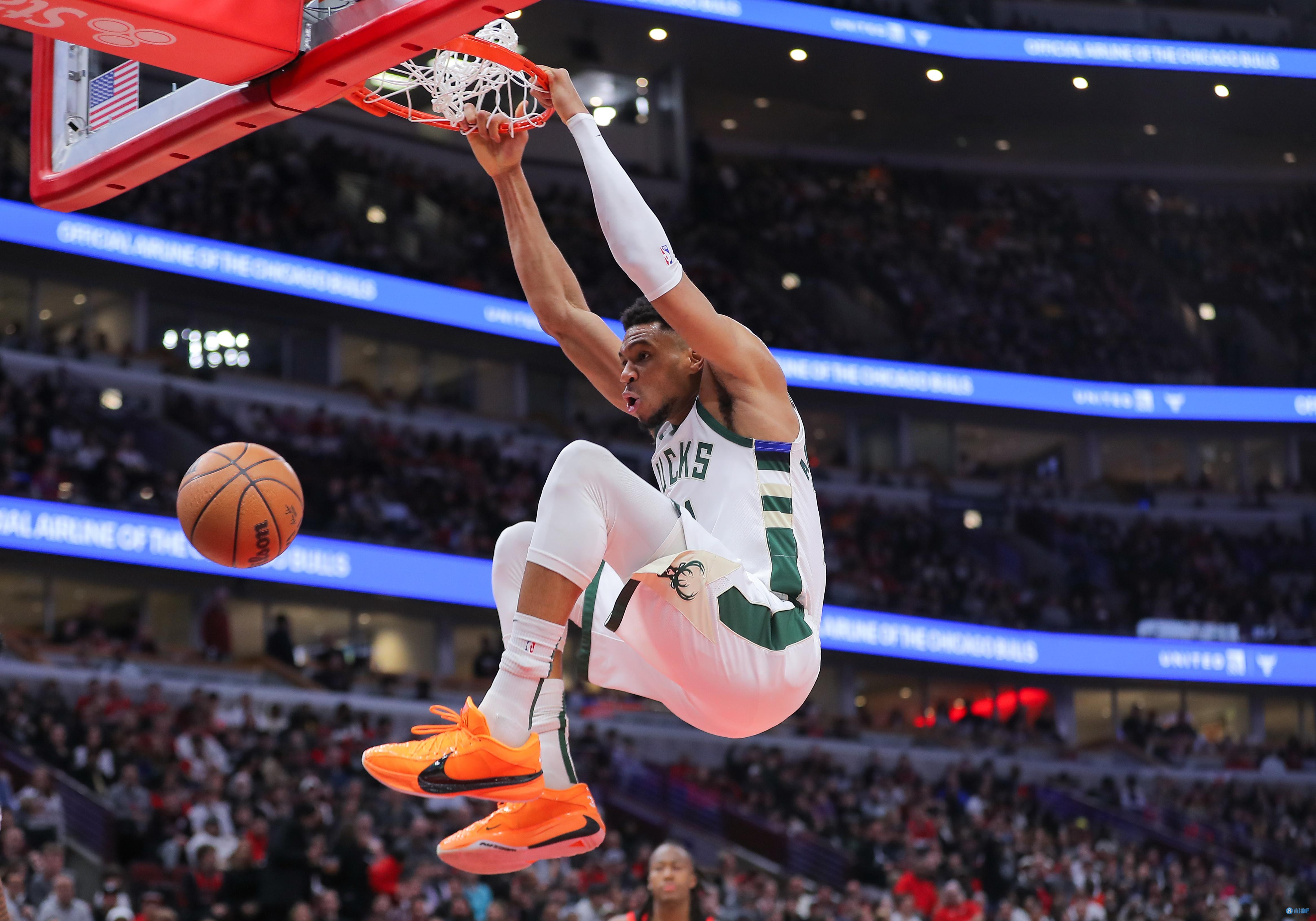 开云-包含字母哥迎来十二赛季高光表现，IG球迷沸腾！的词条